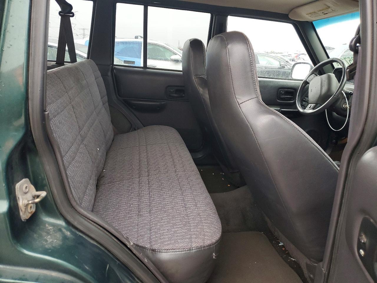 2000 Jeep Cherokee Sport