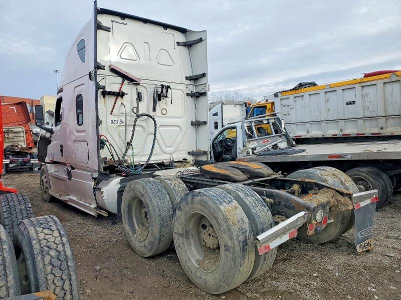 2018 Freigliner 2018 Freightliner Cascadia 126 Semi Truck