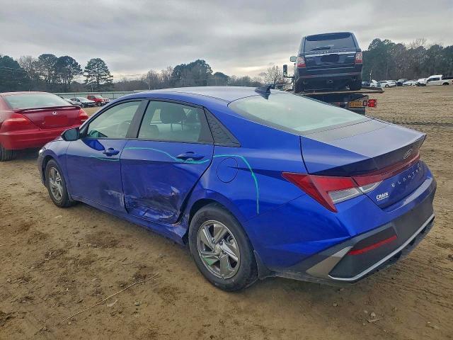2025 Hyundai Elantra se