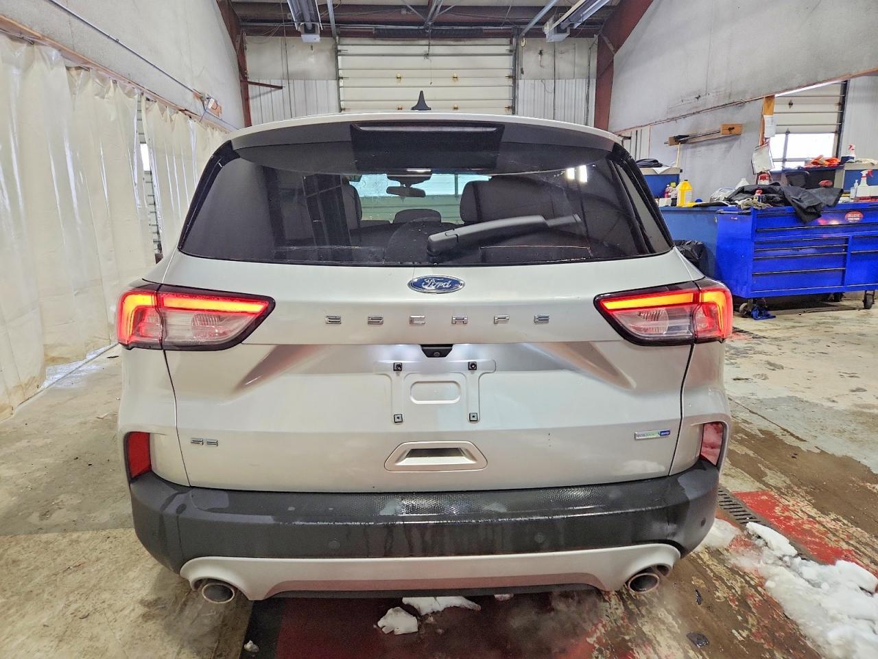 2020 Ford Escape se
