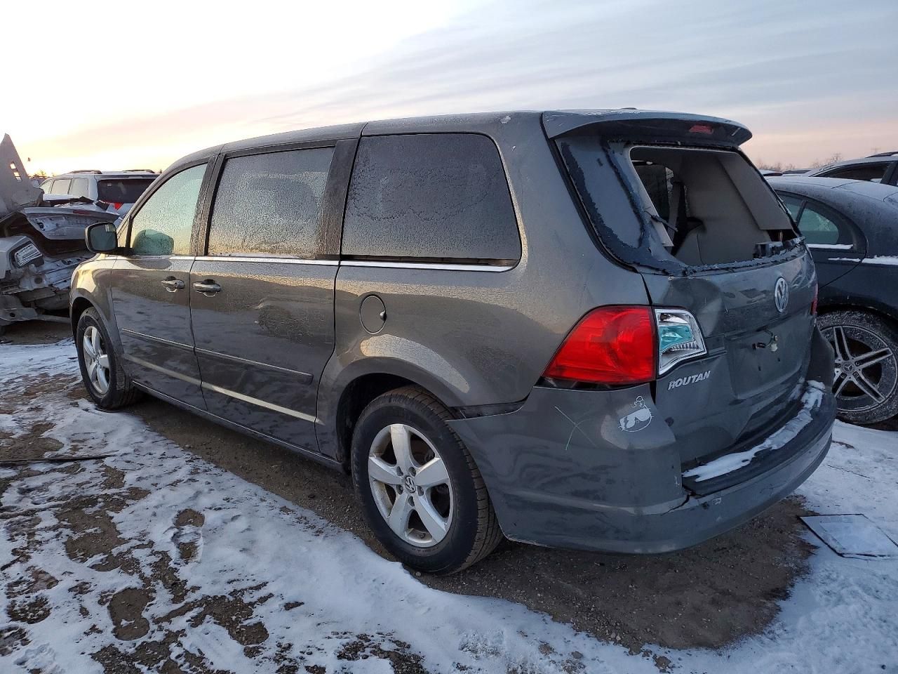 2010 Volkswagen Routan se
