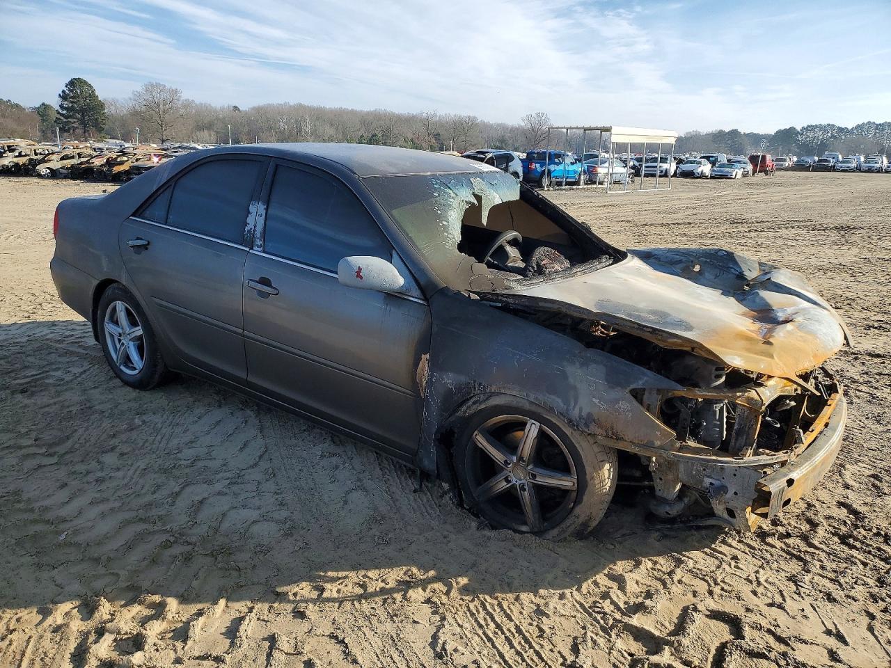 2004 Toyota Camry le