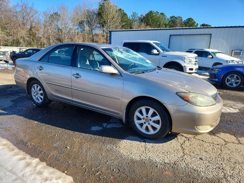 2004 Toyota Camry le