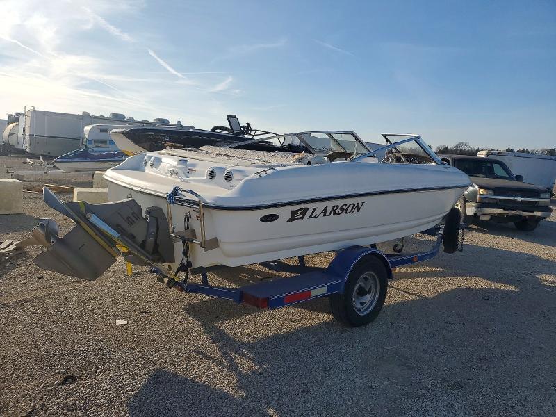 2003 Larson Boat