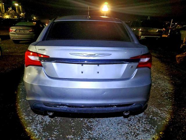 2013 Chrysler 200 Touring