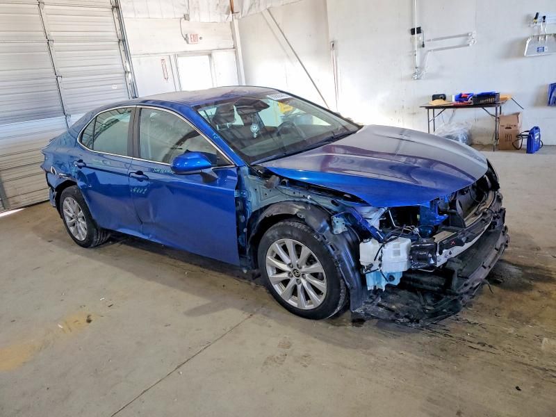 2020 Toyota Camry le