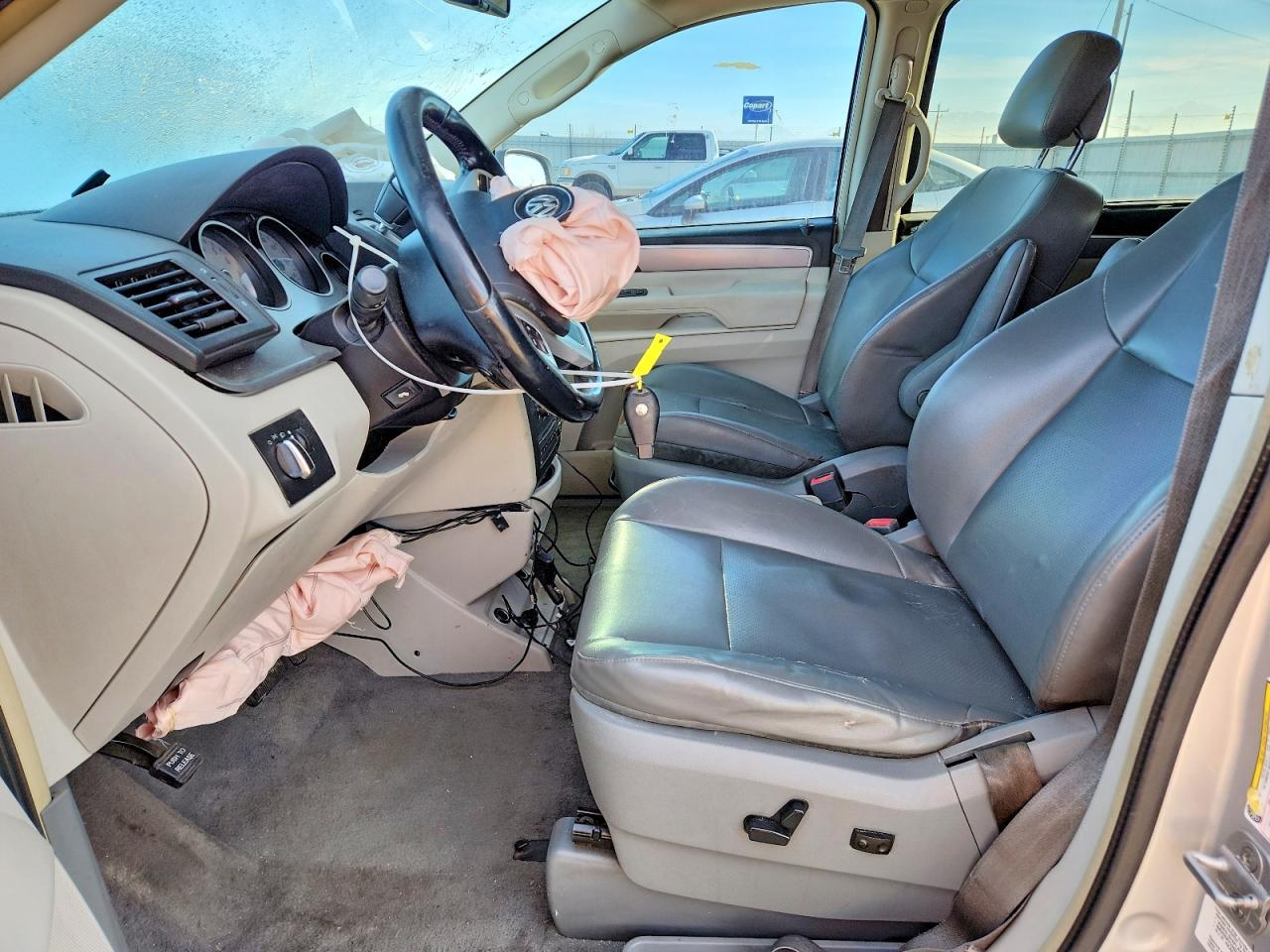2011 Volkswagen Routan se