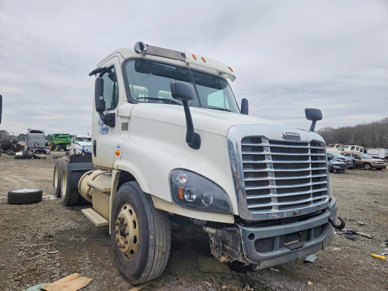 2018 Freightliner Cascadia 125 Semi Truck