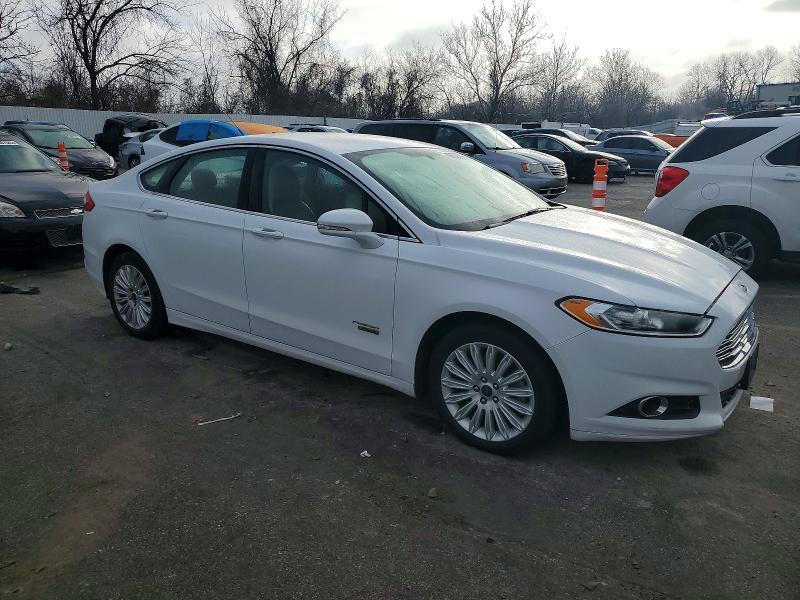 2016 Ford Fusion se Phev