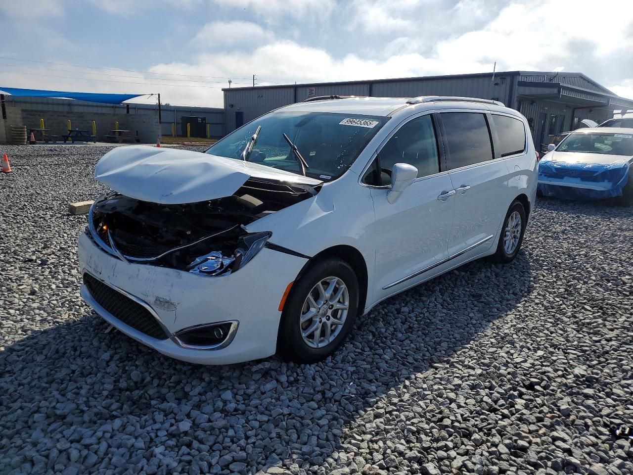 2020 Chrysler Pacifica Touring l