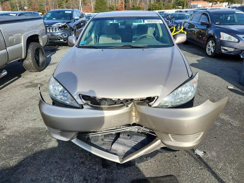 2005 Toyota Camry le