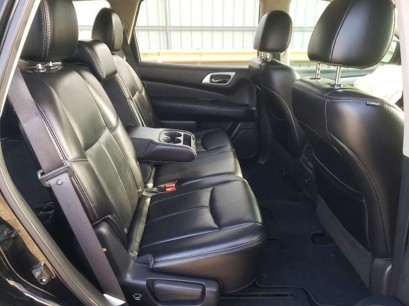 2017 Nissan Pathfinder s