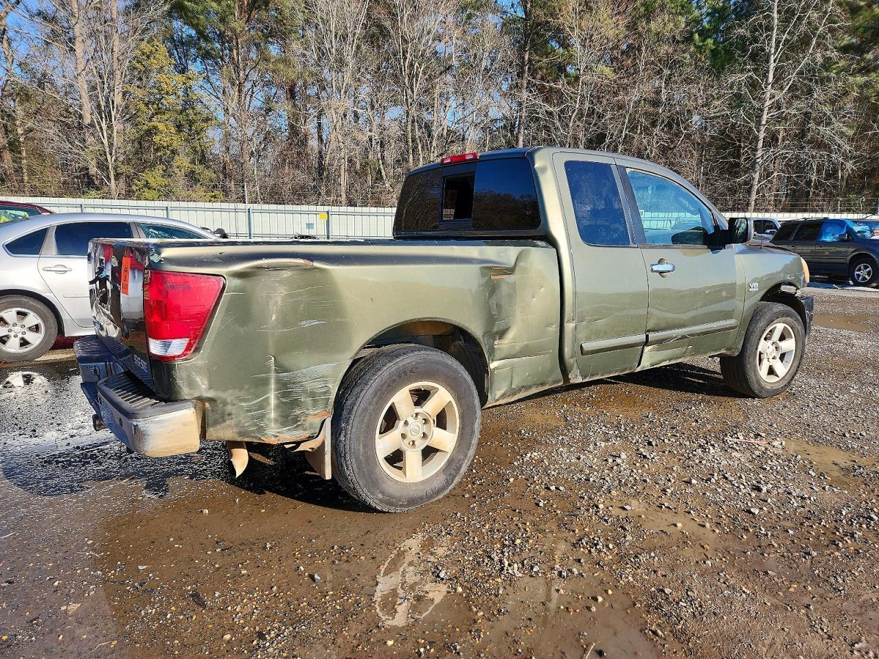 2004 Nissan Titan XE