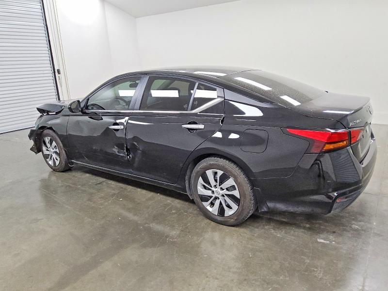 2023 Nissan Altima s