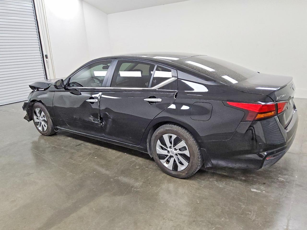 2023 Nissan Altima s