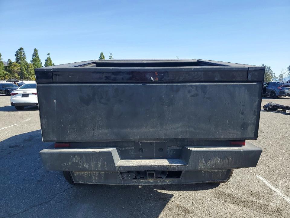 2024 Tesla Cybertruck