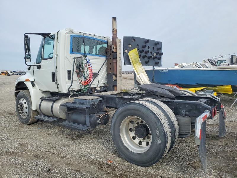 2016 International 4400 Semi Truck