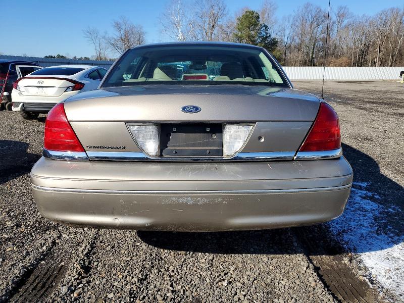 2005 Ford Crown Victoria lx