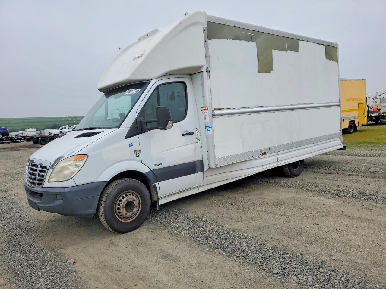 2008 Freightliner Sprinter Delivery Truck