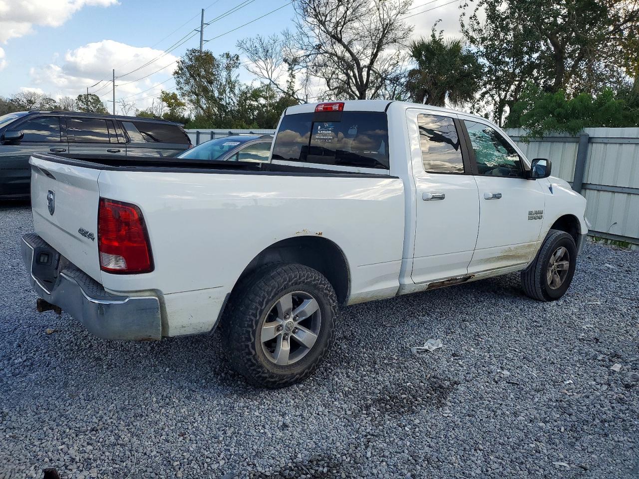 2013 Dodge Ram 1500 slt