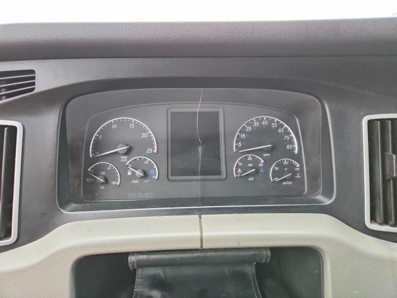 2020 Freigliner Cascadia 126