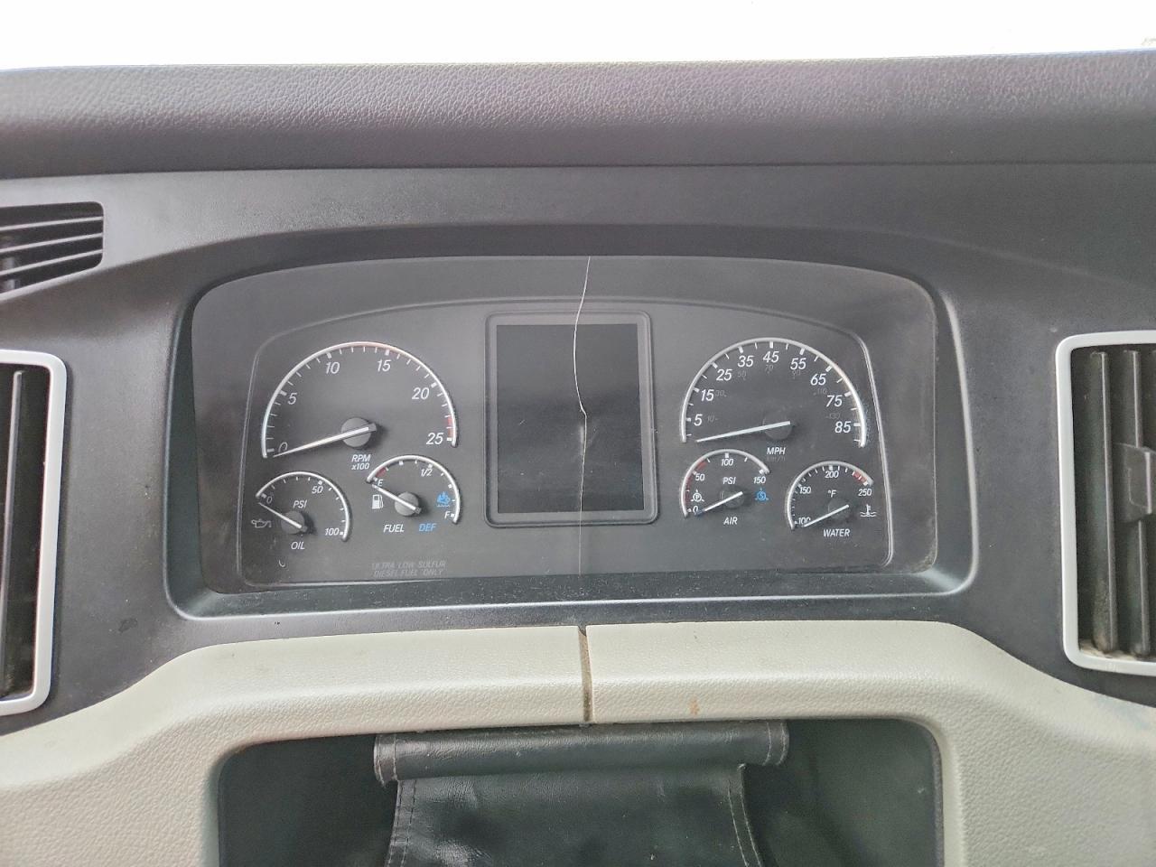 2020 Freigliner Cascadia 126