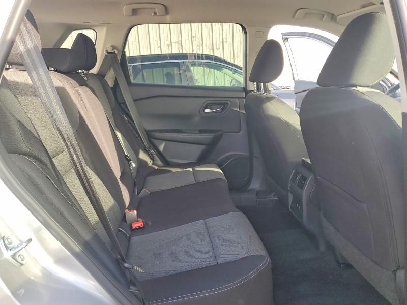 2025 Nissan Rogue sv