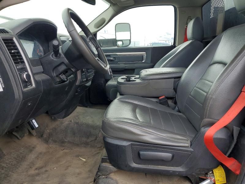 2015 Dodge RAM 5500 Flatbed Truck