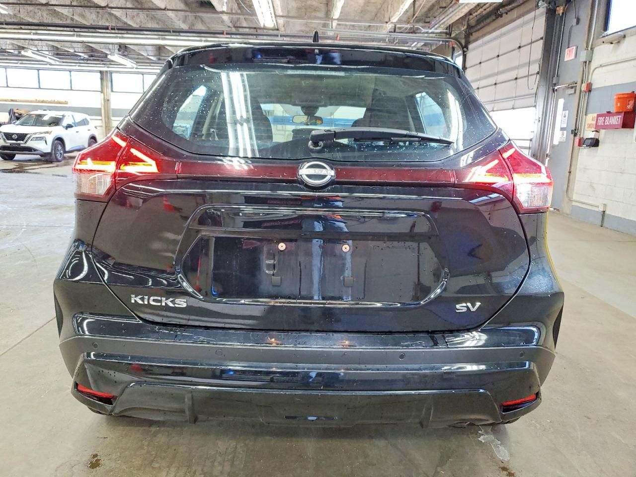 2023 Nissan Kicks sv