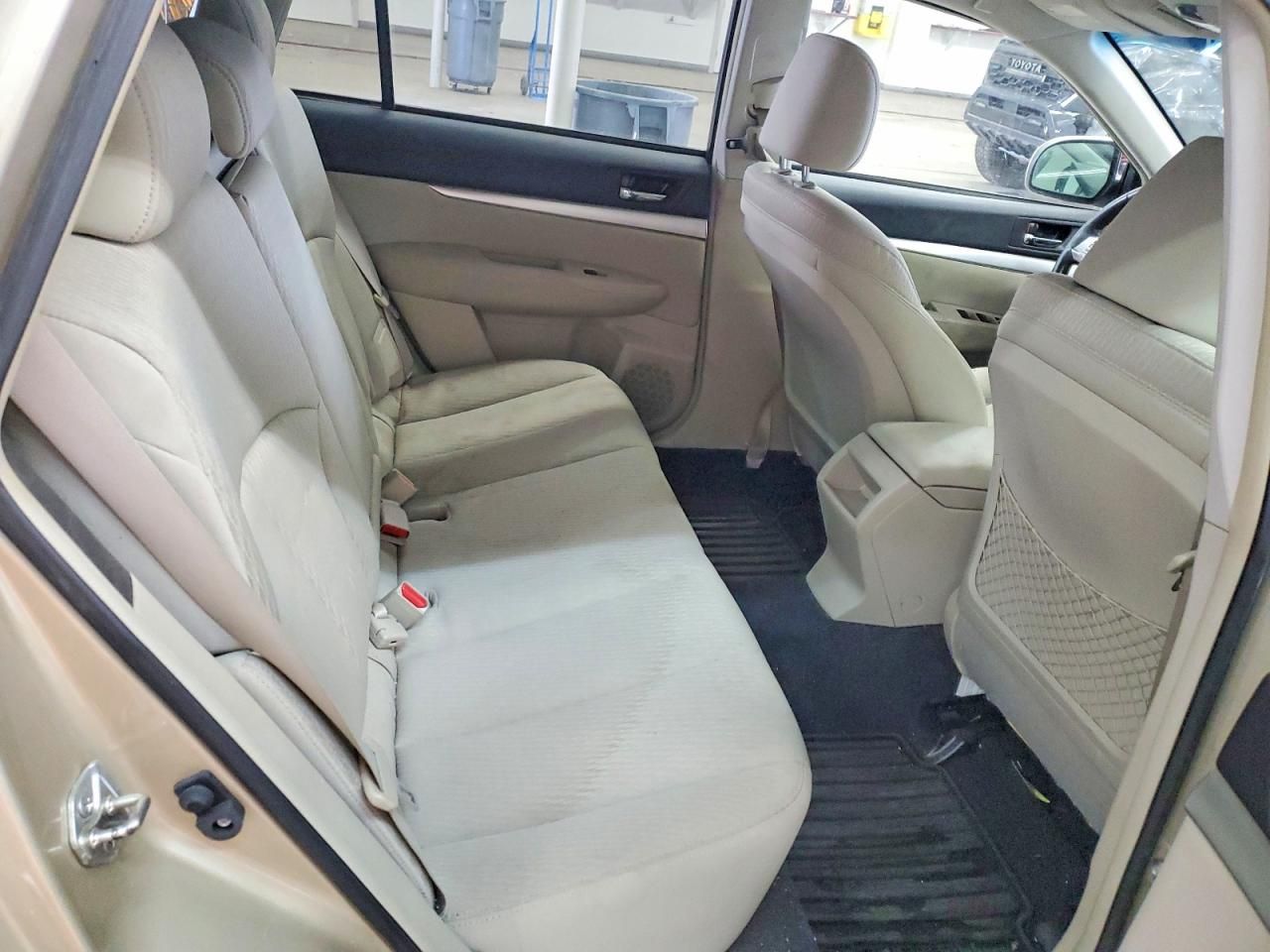 2010 Subaru Outback 2.5i Premium