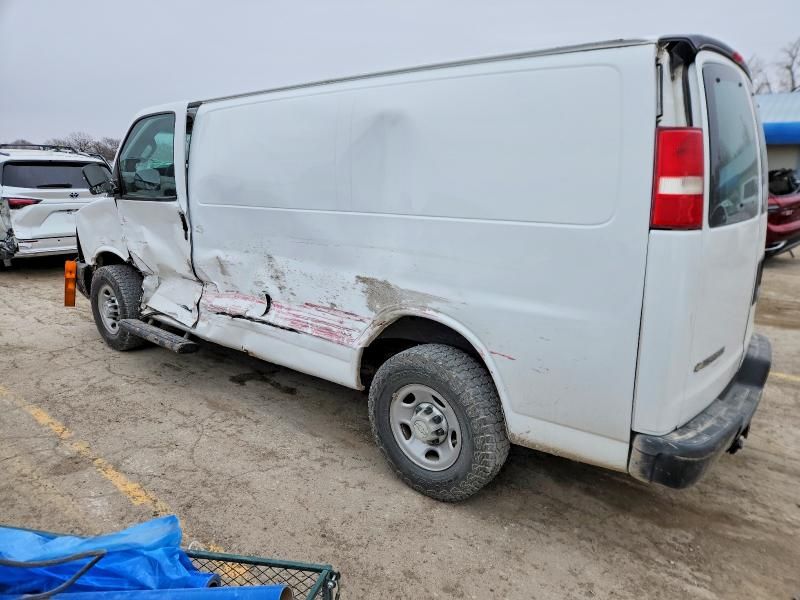 2016 Chevrolet Express G2500 Delivery Van