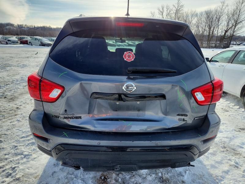 2018 Nissan Pathfinder s