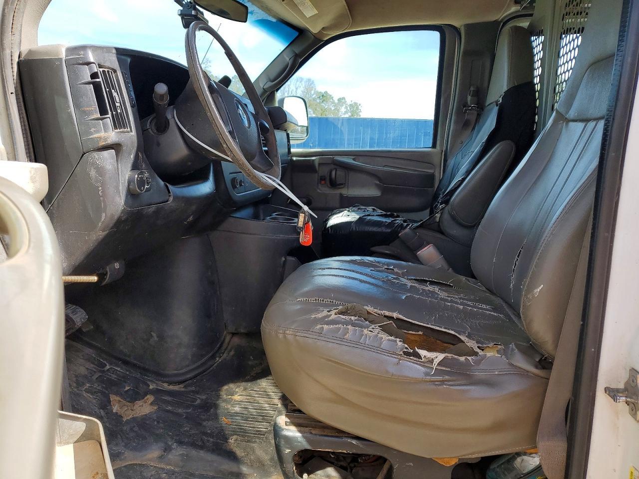 2011 Chevrolet Express G2500