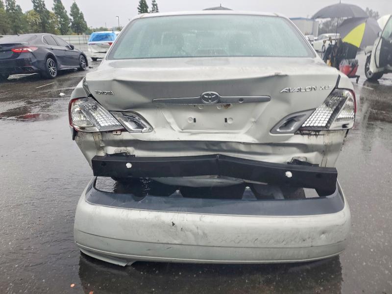 2001 Toyota Avalon xl