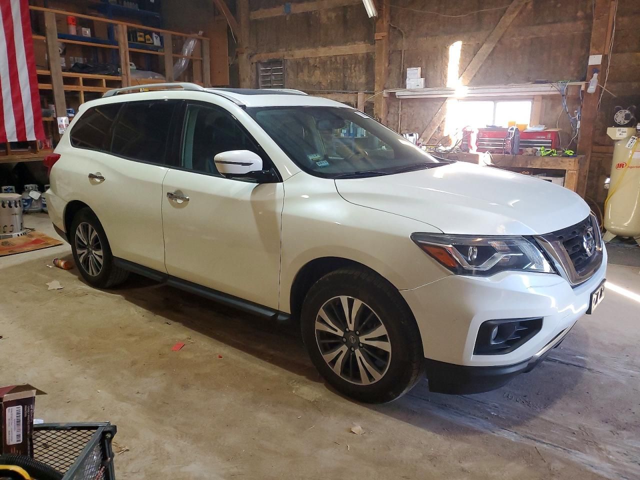 2017 Nissan Pathfinder s