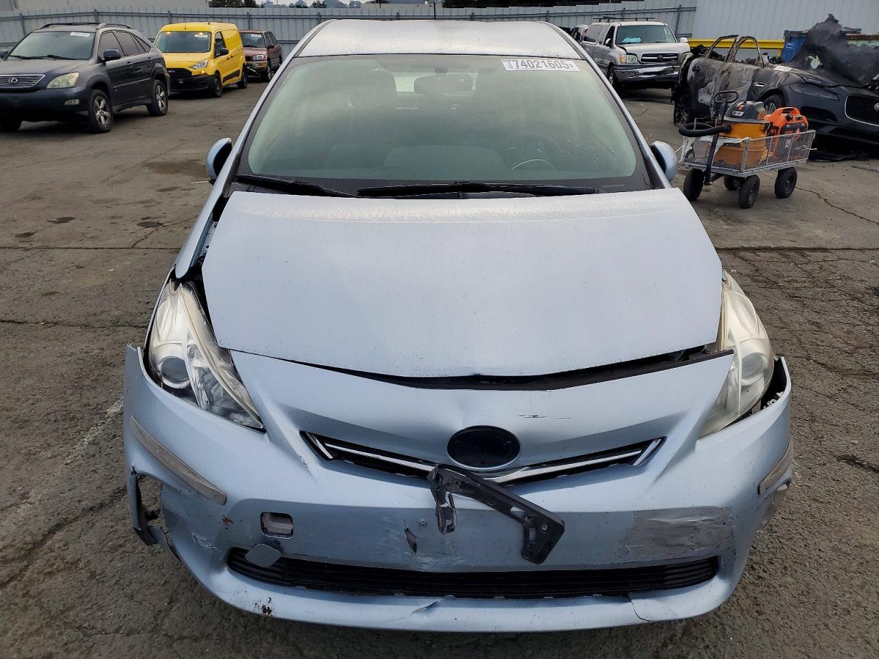 2013 Toyota Prius v