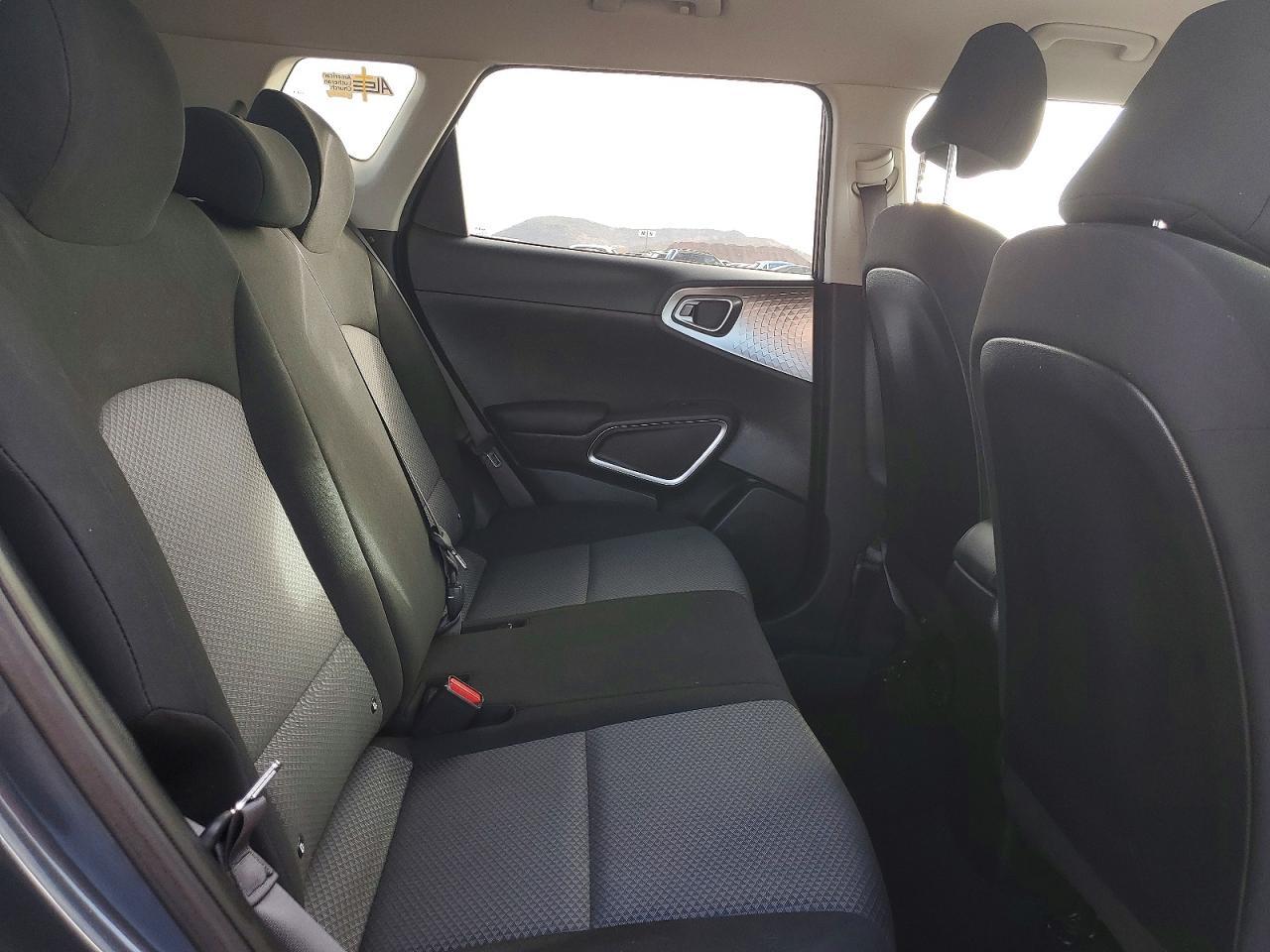 2023 KIA Soul lx