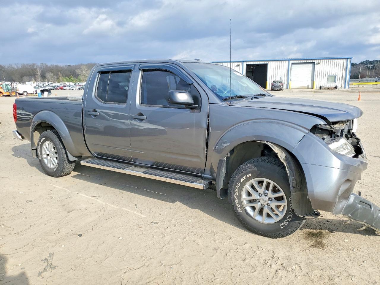 2016 Nissan Frontier sv