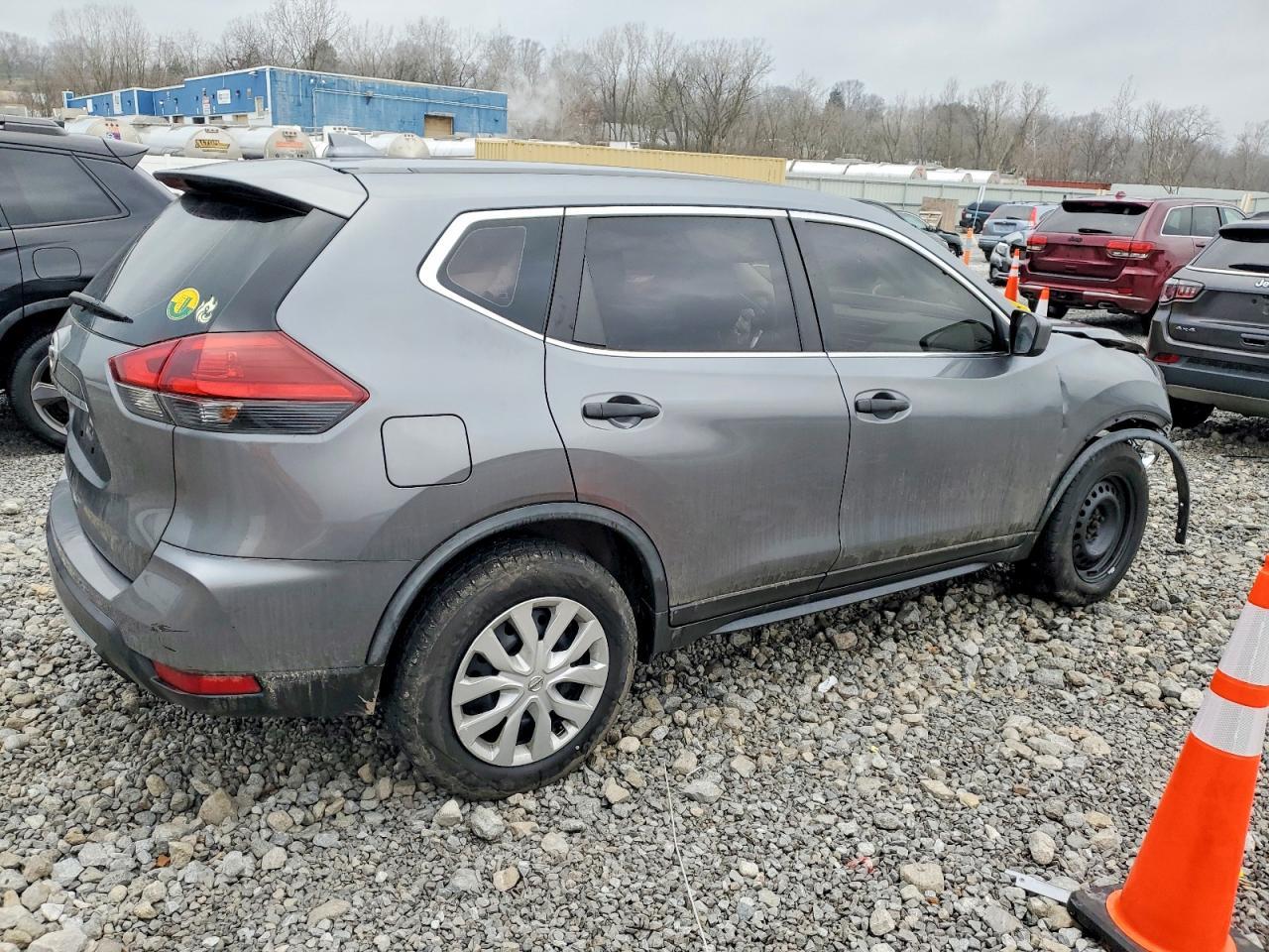2020 Nissan Rogue s