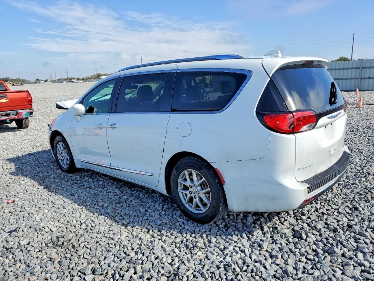 2020 Chrysler Pacifica Touring l
