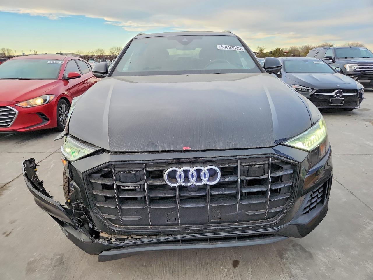 2023 Audi Q8 Premium Plus