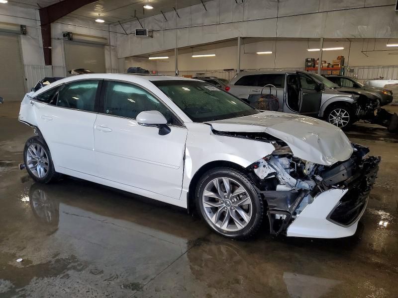 2019 Toyota Avalon xle