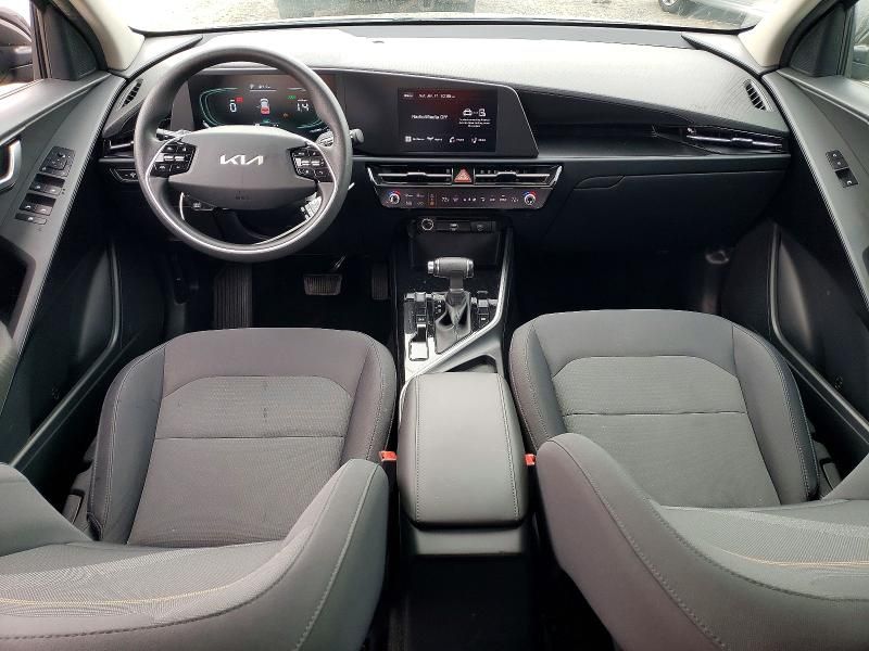 2023 KIA Niro lx