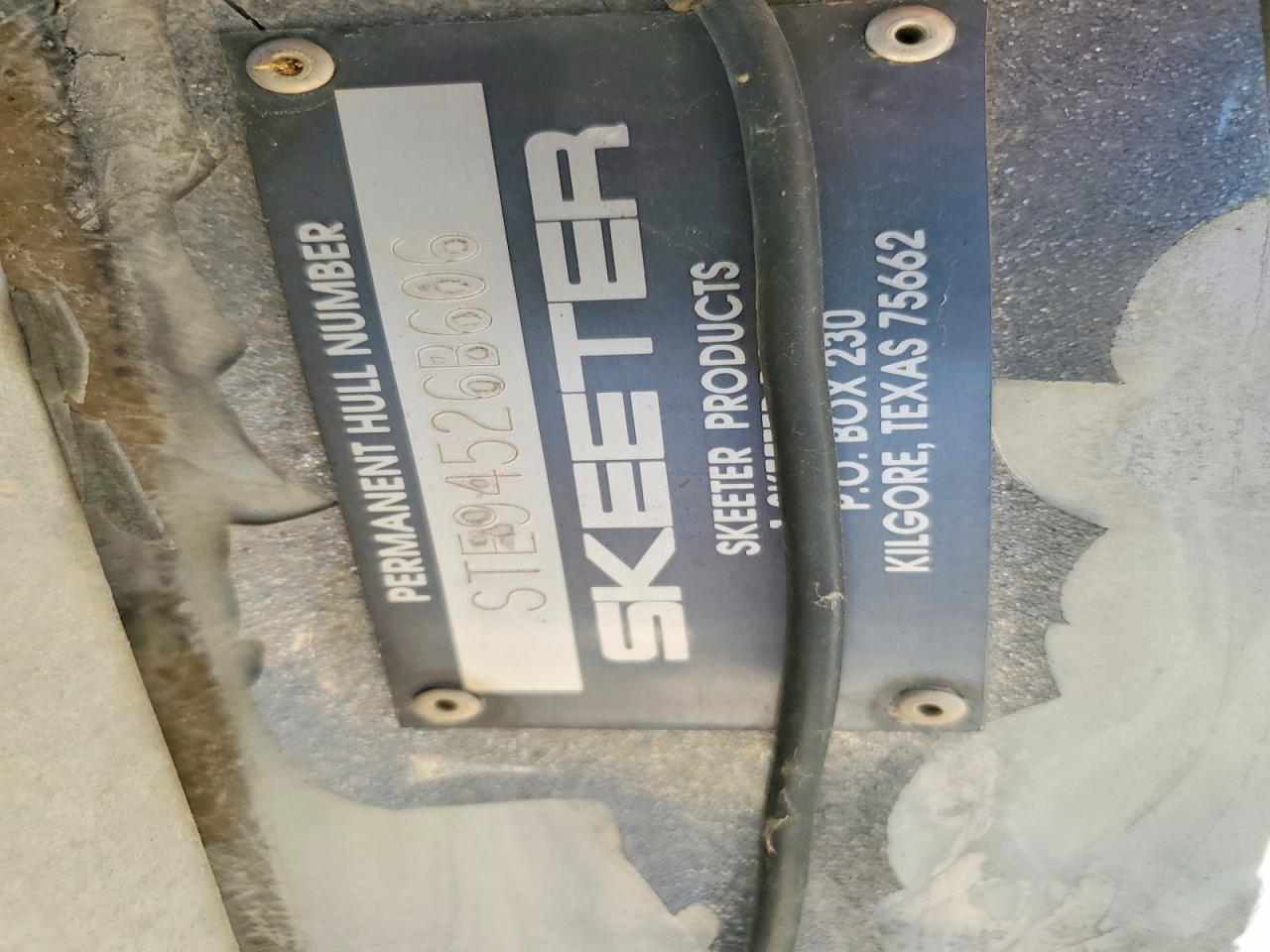 2006 Skeeter Boat