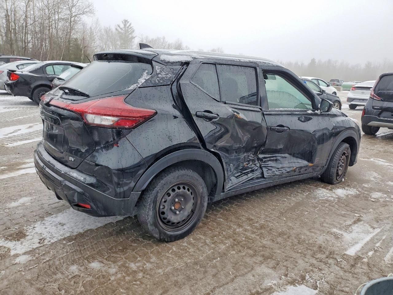 2023 Nissan Kicks sv