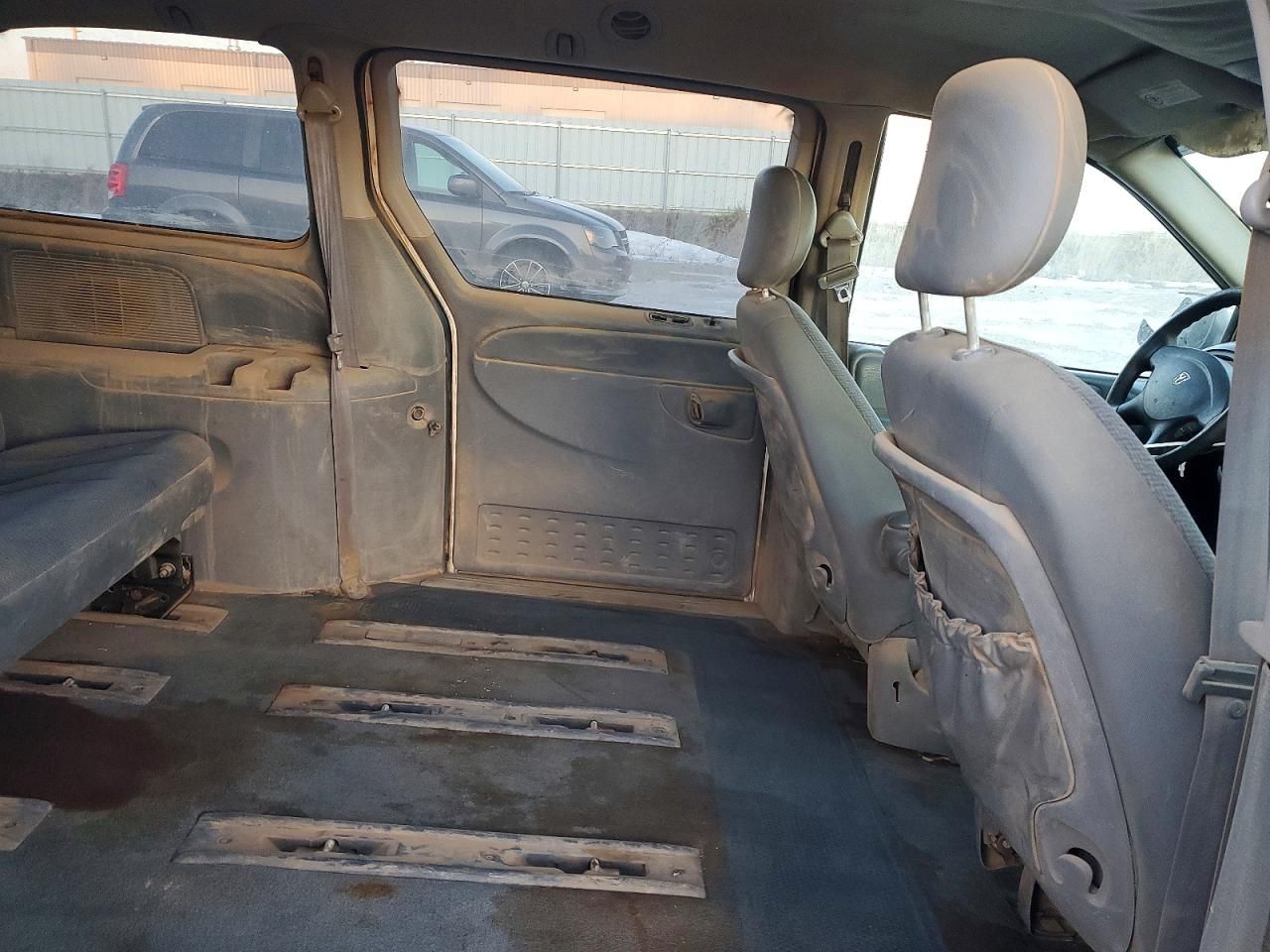 2005 Dodge Grand Caravan se