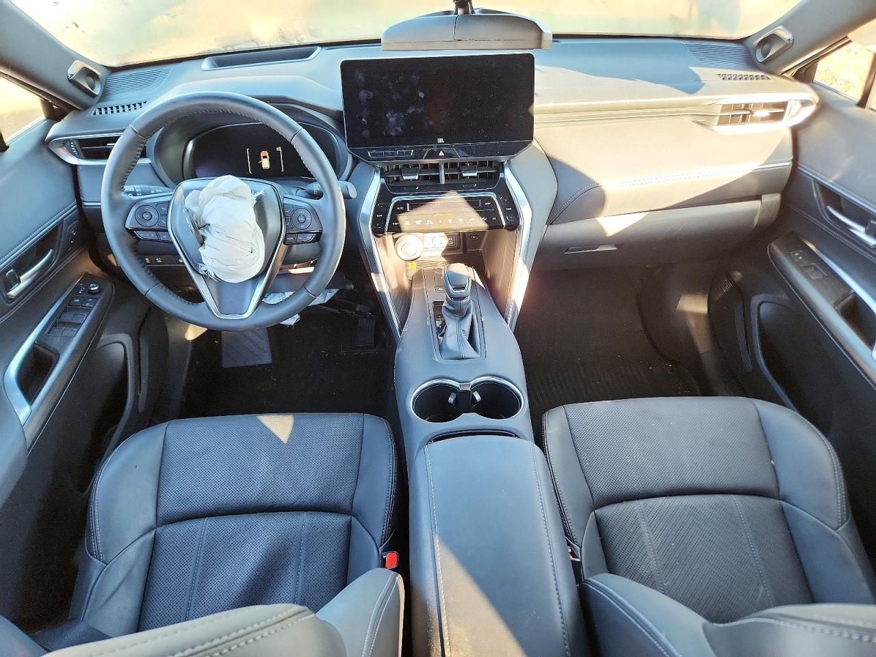 2024 Toyota Venza le