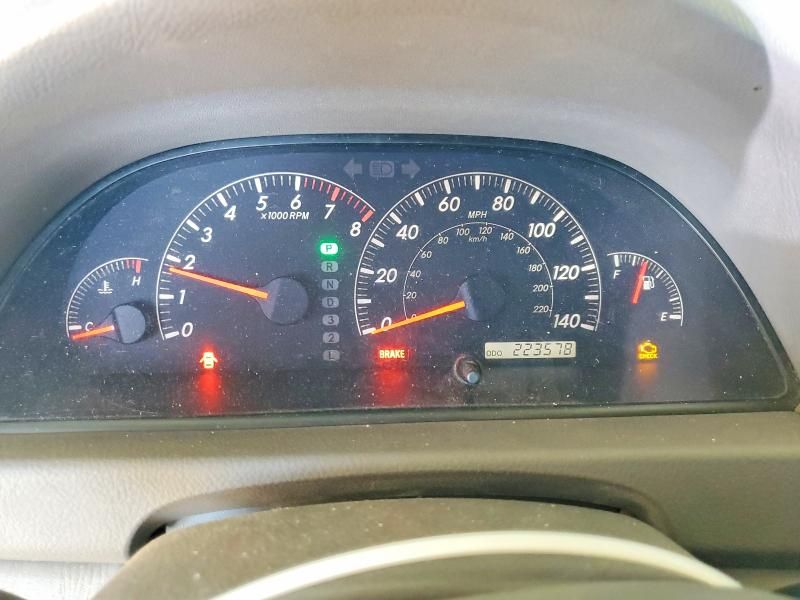 2005 Toyota Camry le