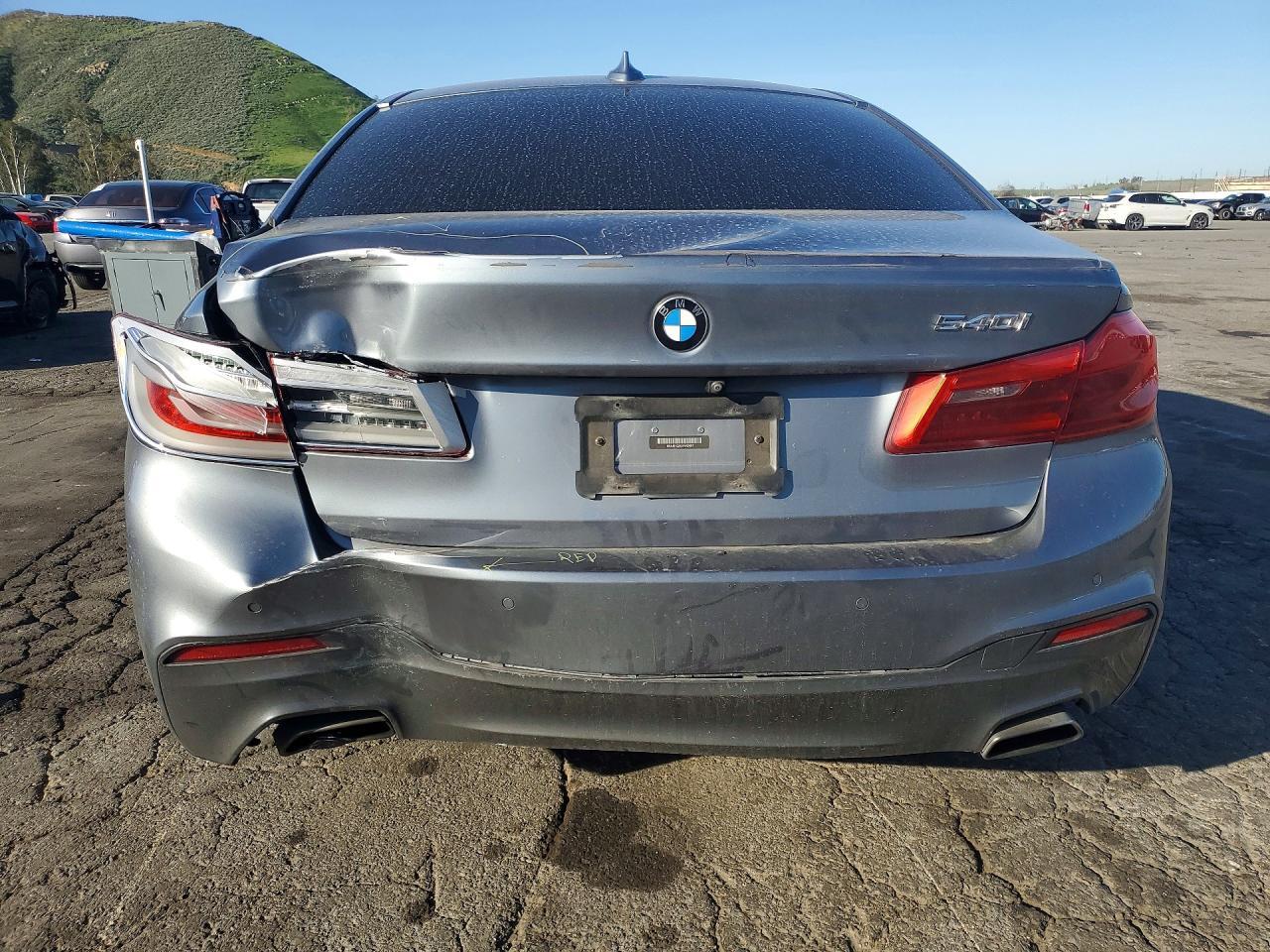 2020 BMW 540 i