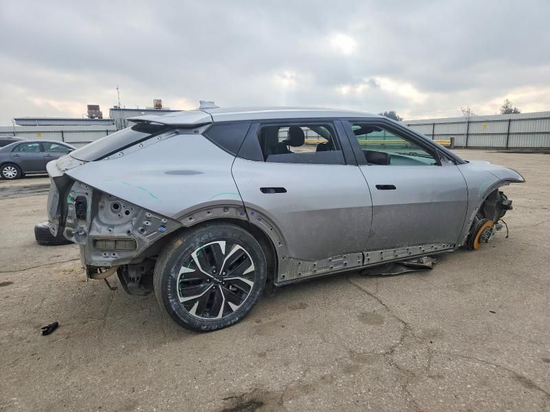 2022 KIA EV6